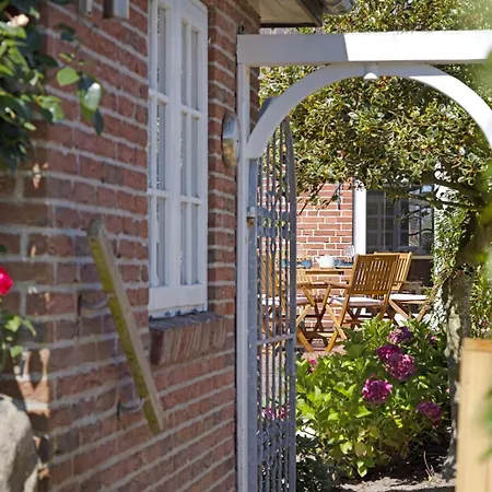 Tatil Evi Buhne 44 *